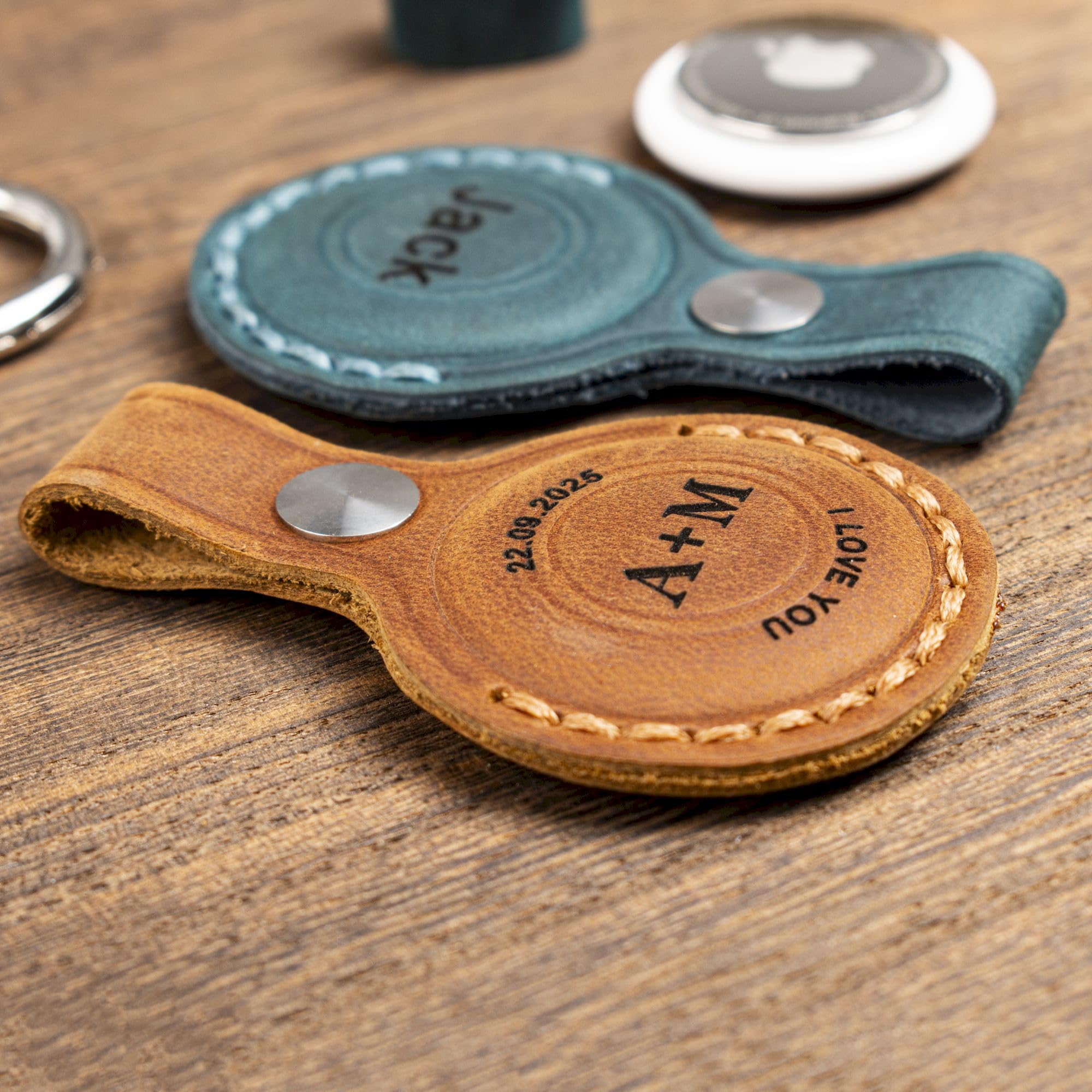 Étui AirTag en cuir personnalisé avec porte-clés – Image 4
